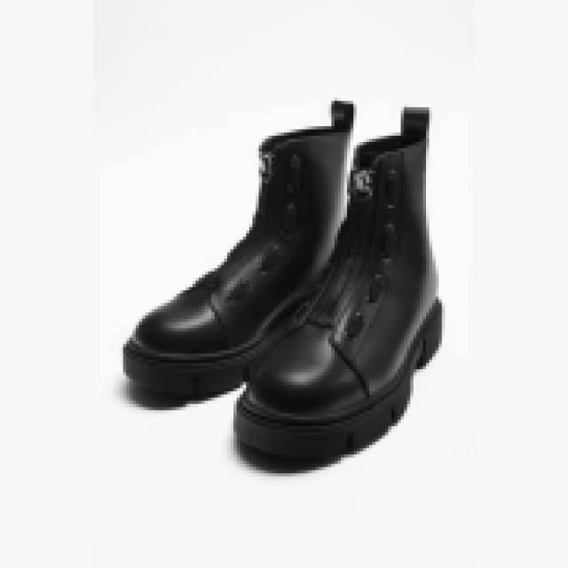 Black Boots